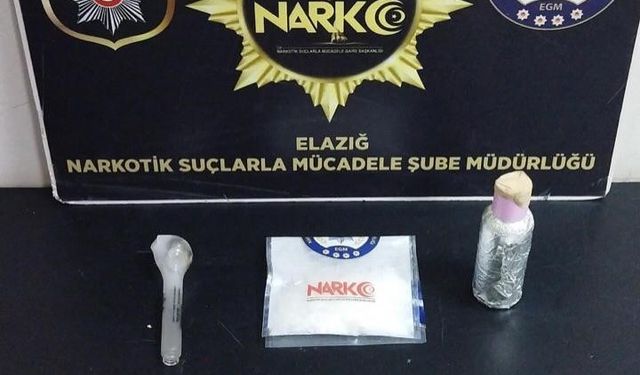 ELAZIĞ’DA POLİS UYUŞTURUCU TACİRLERİNE GEÇİT VERMİYOR: 3 TUTUKLAMA 