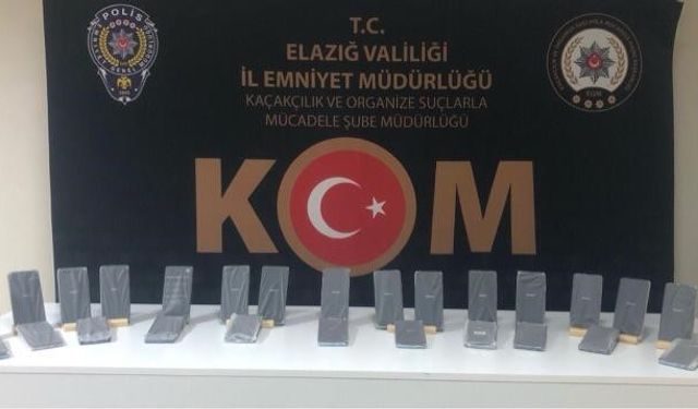 ELAZIĞ’DA 27 ADET GÜMRÜK KAÇAĞI CEP TELEFONU ELE GEÇİRİLDİ 