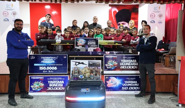 YERLİ MALI HAFTASINDA MİLLİ ROKET, ROBOT VE DRONLAR SERGİLENDİ