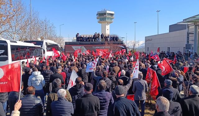 ELAZIĞ’DA COŞKUYLA KARŞILANAN SEPTİOĞLU; ELAZIĞ’DA YENİDEN REFAH’IN IŞIĞI YANACAK 