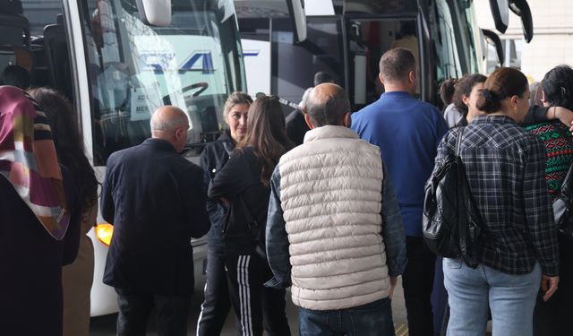 TATİL DÖNÜŞÜ ELAZIĞ OTOGARINDA YOĞUNLUK