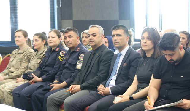 ELAZIĞ’DA ‘KADINA YÖNELIK ŞİDDETLE MÜCADELE’ SEMİNERİ