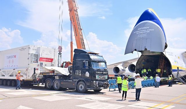 TARİHİ YOLCULUK BAŞLIYOR... TÜRKSAT 6A, 5 MİLYAR İNSANA ULAŞACAK...