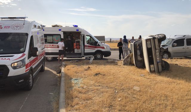 ELAZIĞ’DA TRAFİK KAZASI: 4 YARALI