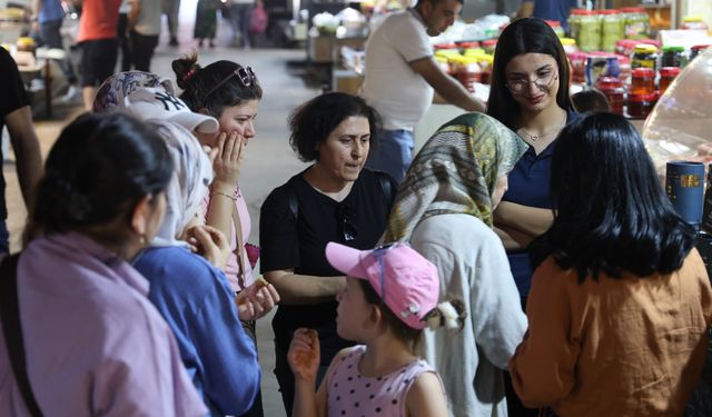 KAPALI ÇARŞI’DA GURBETÇİ YOĞUNLUĞU