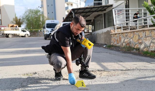 ELAZIĞ’DA SİLAHLI KAVGA: 3 YARALI