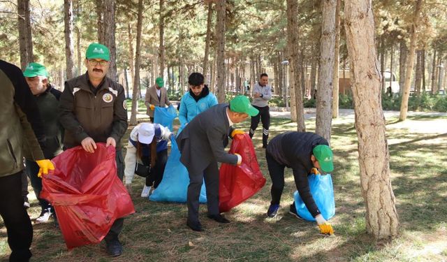 ELAZIĞ’DA ORMANLAR İÇİN EL ELE VERİLDİ