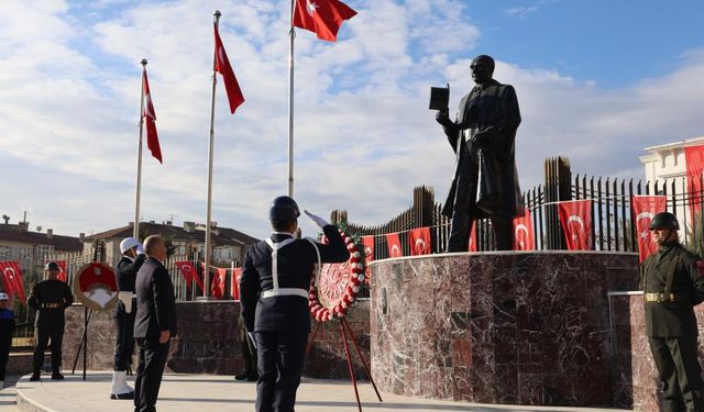 ELAZIĞ'DA ATATÜRK, DÜZENLENEN TÖRENLE ANILDI