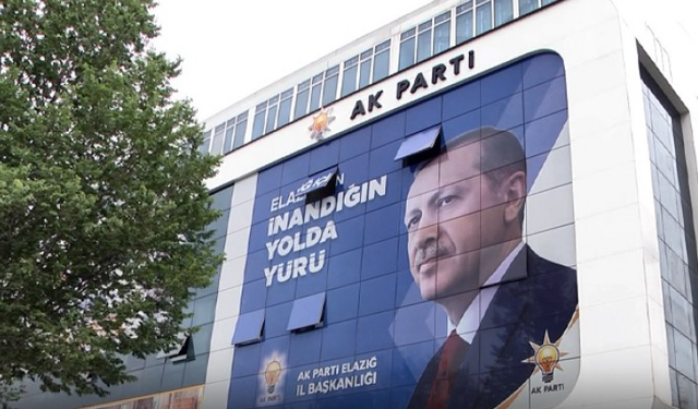 ELAZIĞ’DA AK PARTİ İL BAŞKANLIĞI İÇİN HEYECANLI BEKLEYİŞ SÜRÜYOR