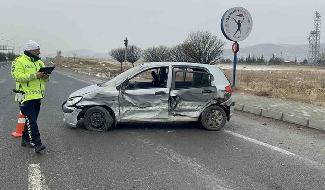 ELAZIĞ’DA TRAFİK KAZASI: 1’i AĞIR 3 YARALI