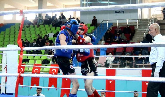 ELAZIĞ'DA MUAY THAİ ŞAMPİYONASI SONA ERDİ