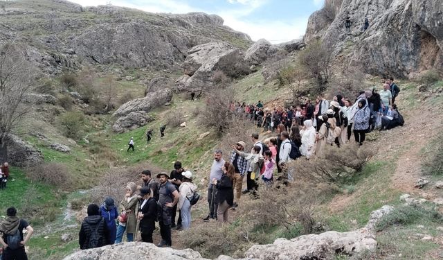 ÖLBE VADİSİNE DOĞA YÜRÜYÜŞÜ DÜZENLENDİ