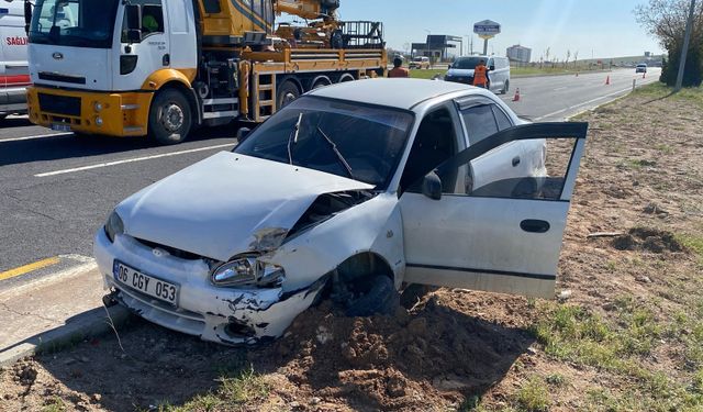 TIR İLE OTOMOBİL ÇARPIŞTI: 1 YARALI