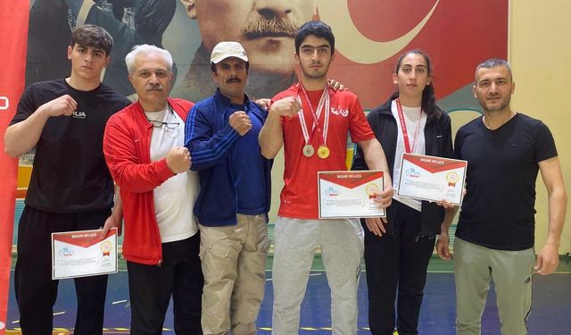 BİLEK GÜREŞİNDE ELAZIĞ RÜZGARI
