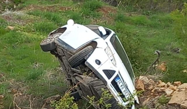 OTOMOBİL YAN YATTI: 1 YARALI
