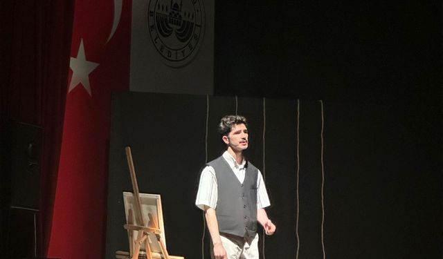 ELAZIĞ’DA “BEN NAZIM HİKMET” OYUNUNA YOĞUN İLGİ
