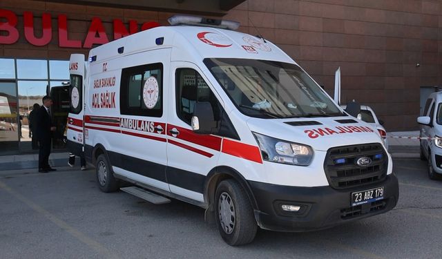 4 KİŞİ İÇTİKLERİ SÜTLÜ KAHVEDEN ZEHİRLENDİ