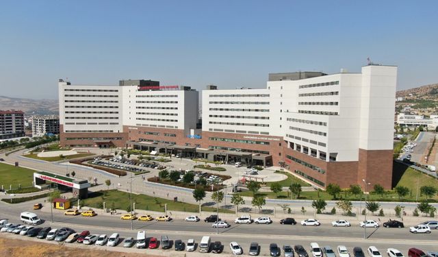 FETHİ SEKİN ŞEHİR HASTANESİ, MİLYONLARA HİZMET EDİYOR