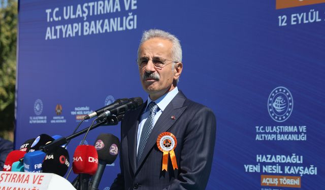 ULAŞTIRMA VE ALTYAPI BAKANI ELAZIĞ'DA...