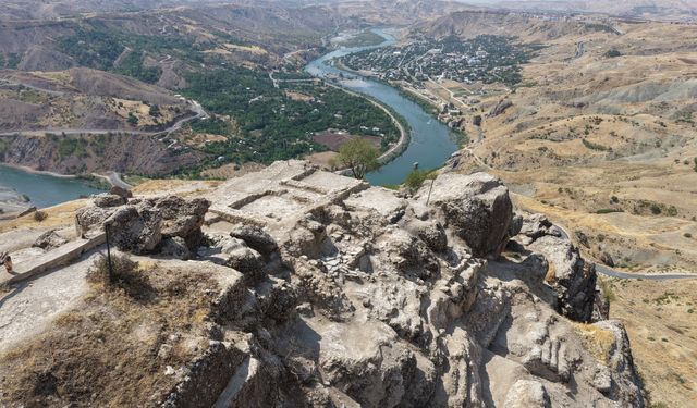 PALU KALESİ KAZILARI DEVAM EDİYOR