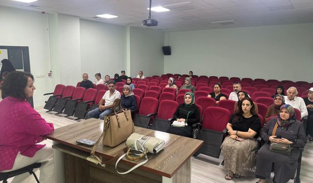 VELİLER İLE TANIŞMA TOPLANTISI