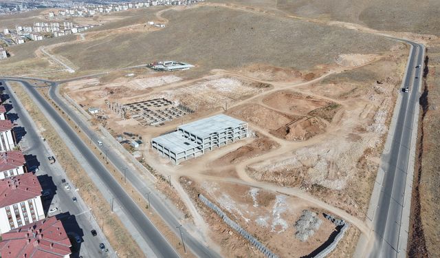 MOBİLYACILAR SİTESİNDE ÇALIŞMALAR SÜRÜYOR