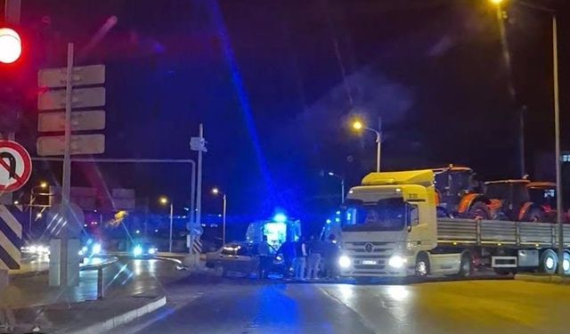 TRAFİK KAZASI: 3 YARALI