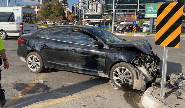 ZİNCİRLEME TRAFİK KAZASI: 4 YARALI