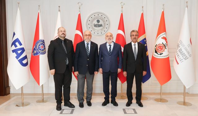 BAŞKAN DUMANDAĞ, BAKAN YARDIMCILARIYLA BİR ARAYA GELDİ