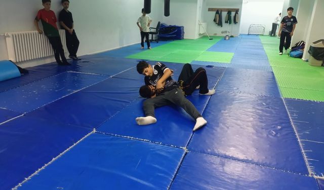 YENİ ŞAMPİYONAYA HAZIRLANIYORLAR