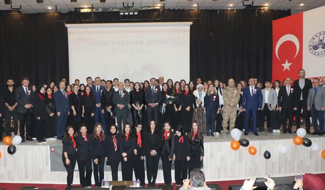 ÖĞRETMENLER GÜNÜ KUTLANDI