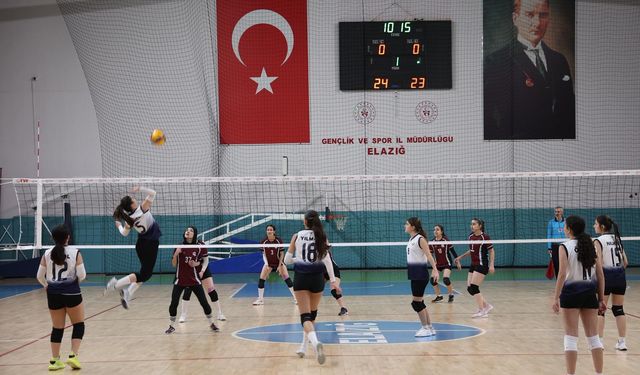 VOLEYBOL MÜSABAKALARI TAMAMLANDI