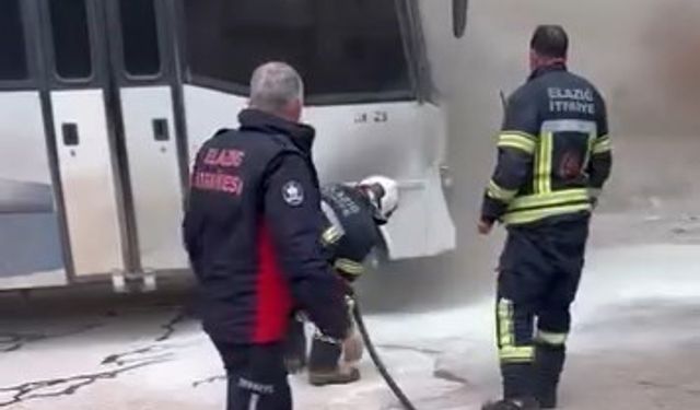 PARK HALİNDEYKEN ALEV ALDI