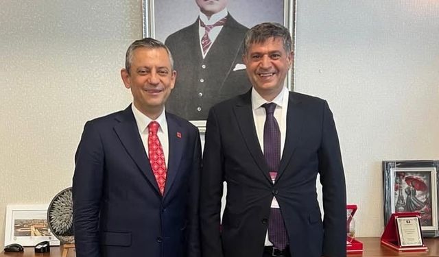 ŞAROĞLU KURULTAYIN YILDIZI OLDU: REKOR OYLA ZİRVEDE