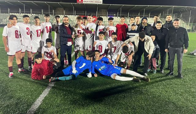 ELAZIĞSPOR U16 LİGİ'NDE ŞAMPİYON OLDU
