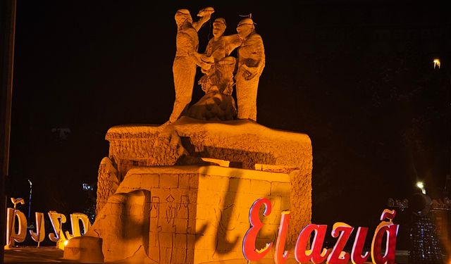 ÇAYDAÇIRA KAVŞAĞI'NDA KAR MANZARASI