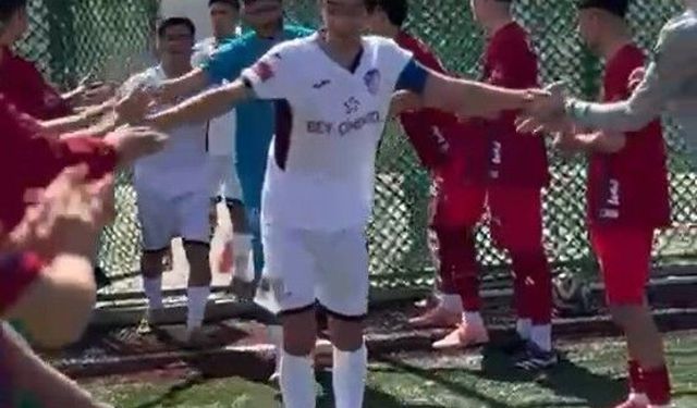 MARDİN 1969'LU GENÇLER ELAZIĞSPOR'U ALKIŞLADI