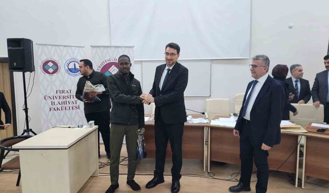 ÜNİVERSİTELER ARASI HAFIZLIK YARIŞMASI BÖLGE FİNALİ ELAZIĞ'DA GERÇEKLEŞTİ