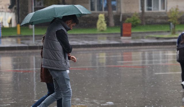 ELAZIĞ BİR YILDA ALDIĞI YAĞIŞIN DAHA FAZLASINI 5 AYDA ALDI