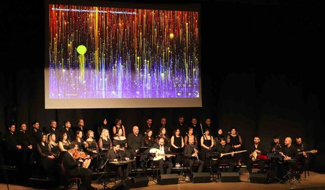 AKADEMİSYENLER KOROSU SANATSEVERLERLE BULUŞTU