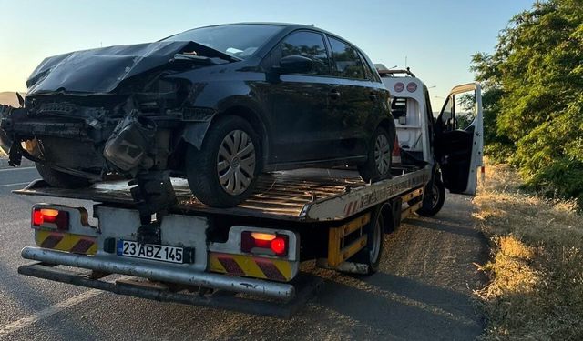 OTOMOBİL ŞARAMPOLE UÇTU