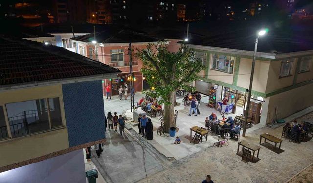 SEKSENLER SOKAĞI YENİDEN FAALİYETTE