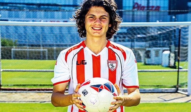 ÖN LİBERO ALPER İMZAYI ATTI