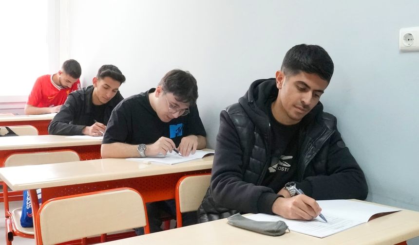 ÖĞRENCİLERE ÜCRETSİZ DENEME SINAVI