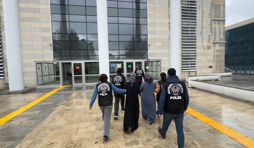 416 BİN LİRALIK ZİYNET EŞYASI ÇALAN KADIN ŞÜPHELİLER YAKALANDI
