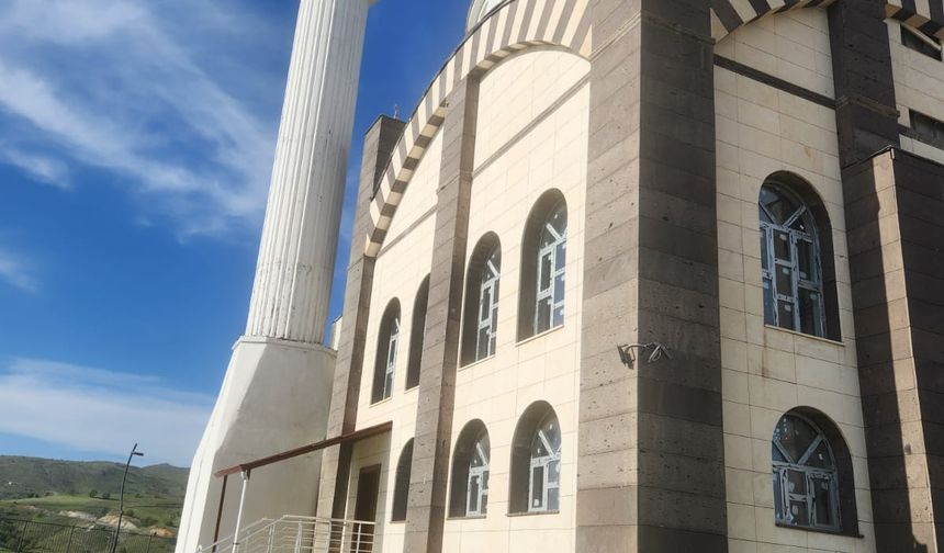 İMAMSIZ CAMİ, SORUN YUMAĞI TOKİ