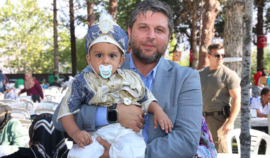 NAZIRLI TARZI ŞÖLEN: RAFADAN TAYFA GELİYOR...