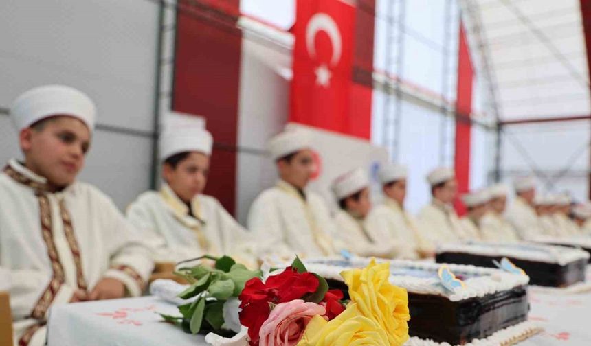 İL MÜFTÜSÜNÜN KATILIMIYLA 22 PASTA KESİLDİ