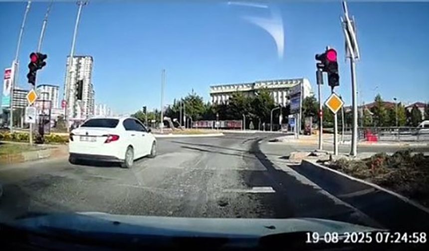 KIRMIZI IŞIK İHLALLERİ KAMERADA