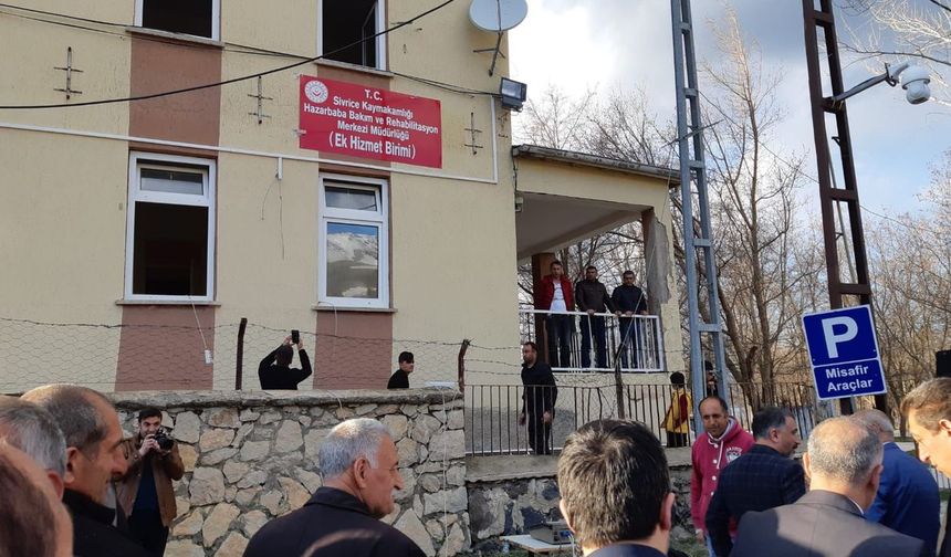 BAKIM MERKEZİNDE SESSİZLİK SÜRÜYOR